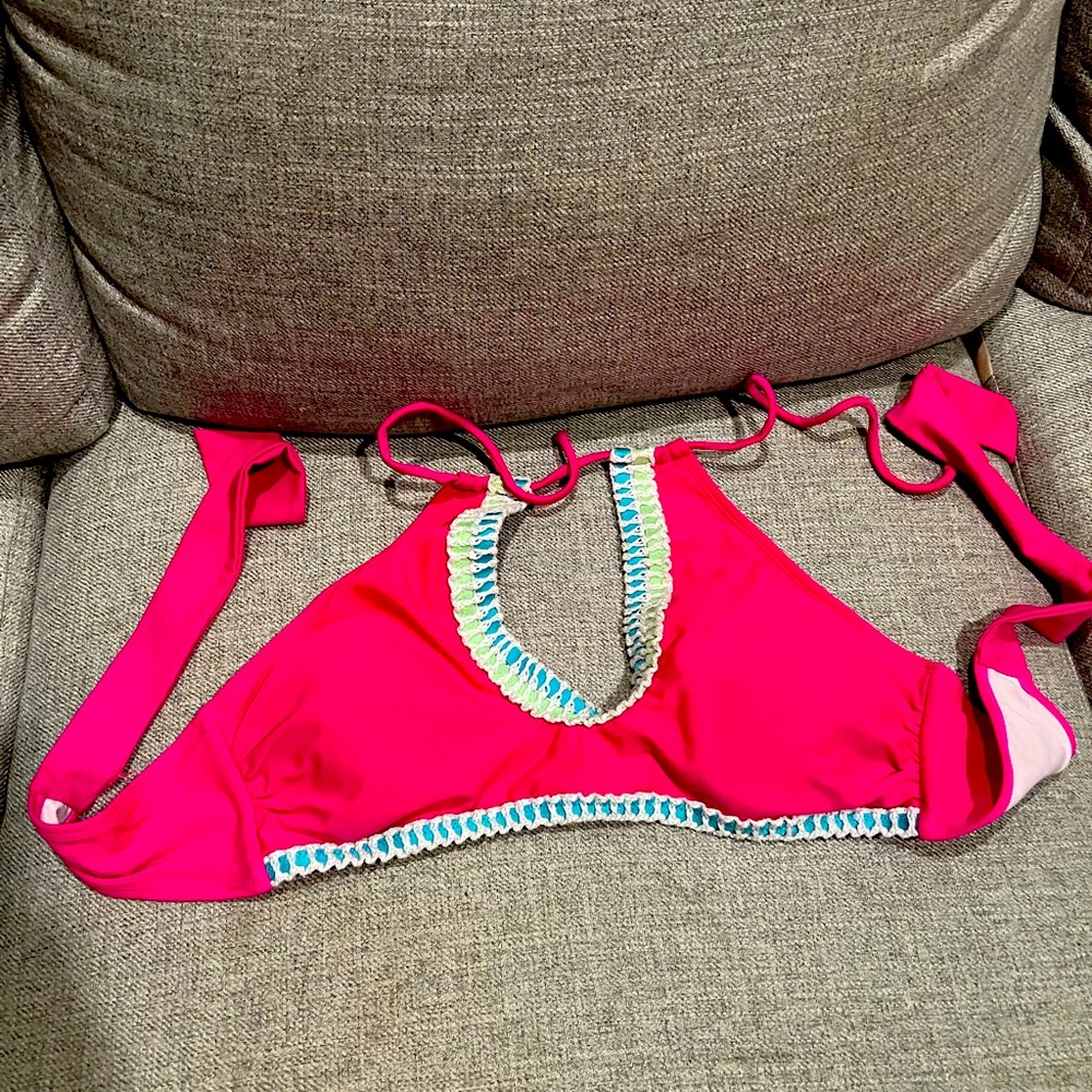 Pink bikini top